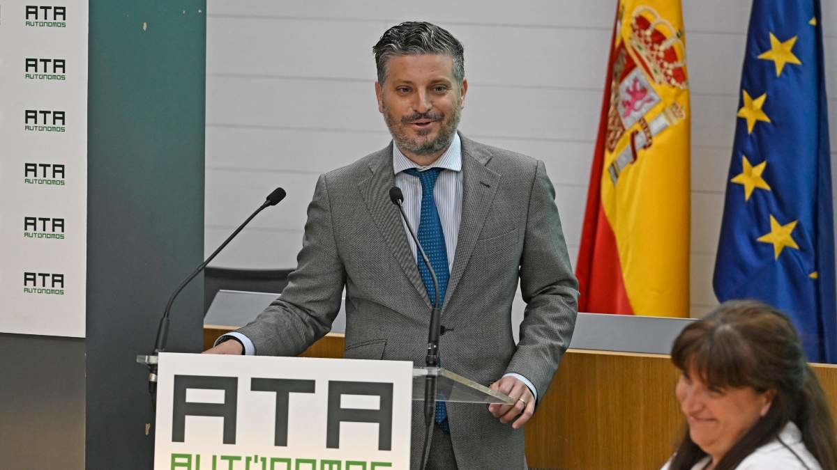 Antonio Mangraner tomando el cargo de presidente de ATA Madrid. Foto: ATA.