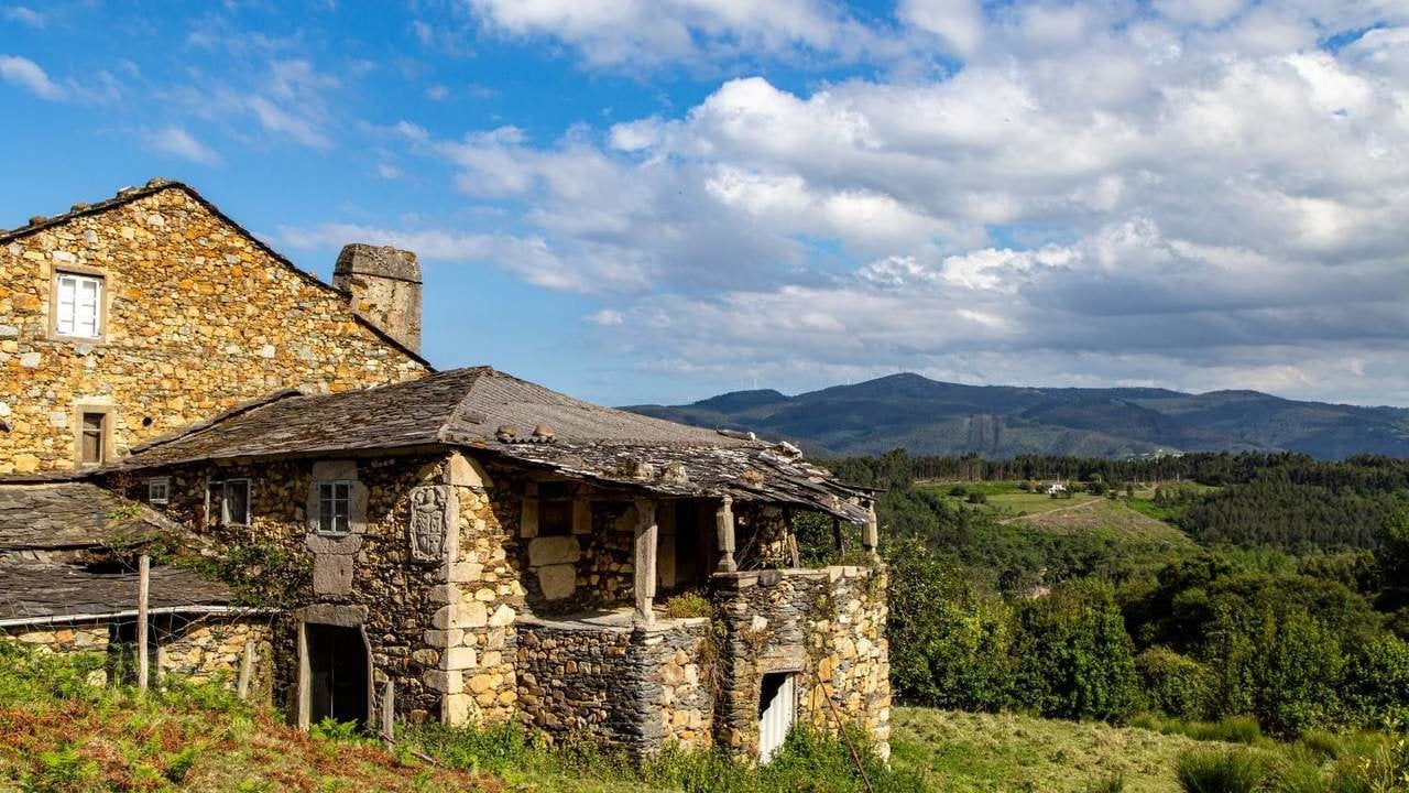 Galicia inicia un proyecto para atraer autónomos nómadas digitales a sus zonas rurales.