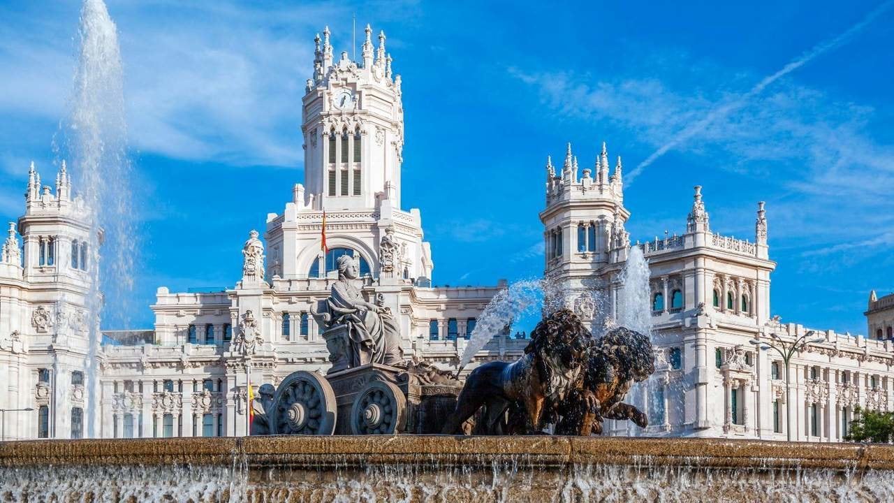 Los autónomos siguen sin poder entrar con sus vehículos antiguos a las ZBE de Madrid.